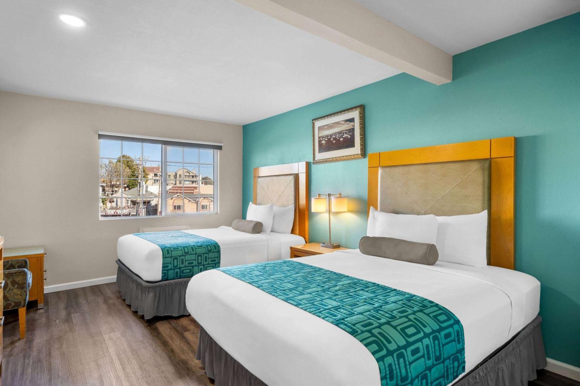 Howard Johnson By Wyndham Santa Cruz Beach Boardwalk Εξωτερικό φωτογραφία